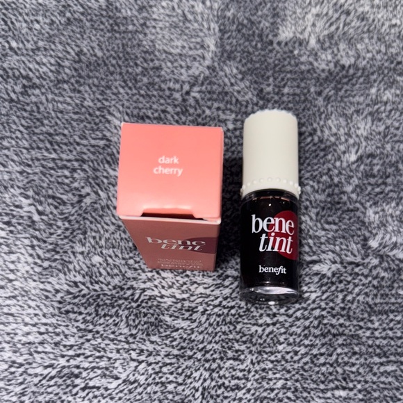 Benefit Benetint Blush - Dark Cherry - Picture 1 of 2